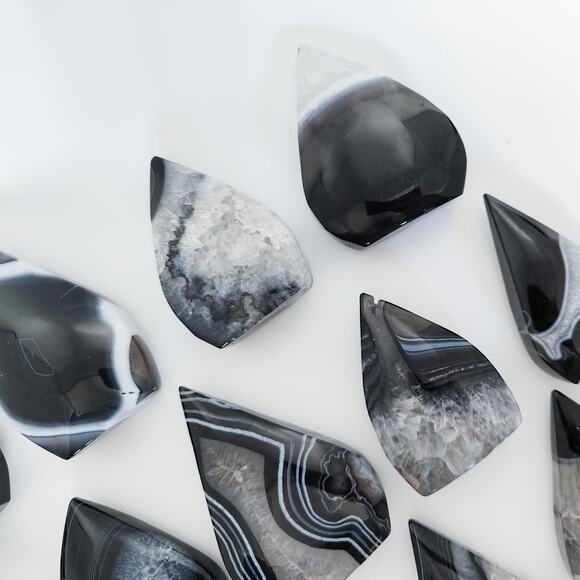 Black Agate Freeform Flame Crystal Black Onyx - Picture 3 of 10